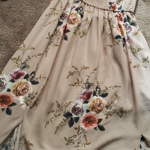 Floral off the shoulder maxi dress - Picture 2 of 2